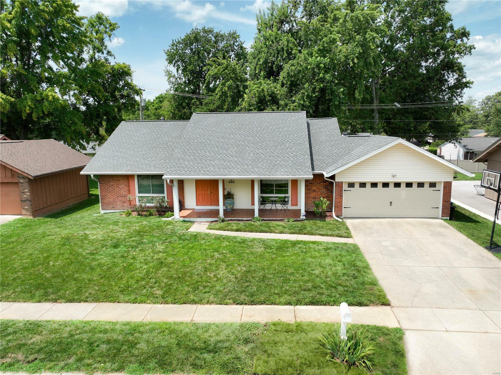 Property Photo:  843 Somerton Ridge Drive  MO 63141 