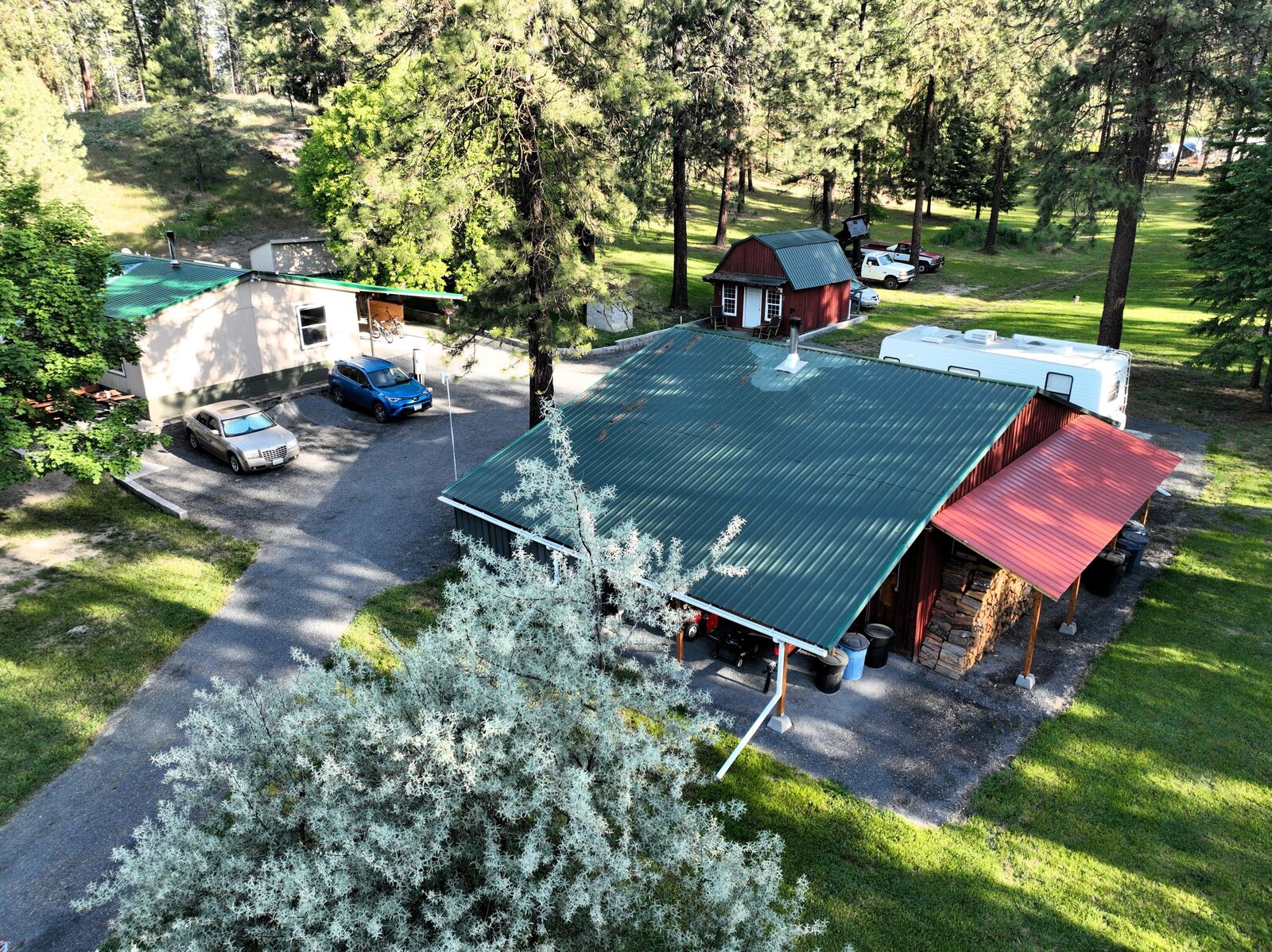 Property Photo: 1003 Westover Rd WA 99114