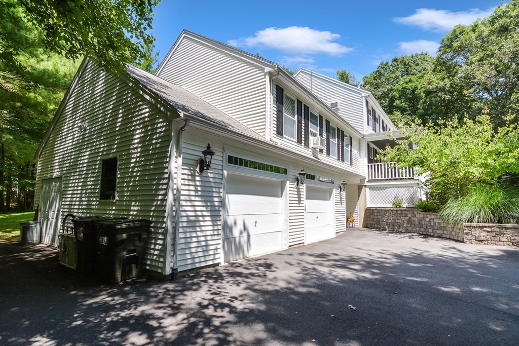 Property Photo:  15 Foxwood Ln  MA 01569 