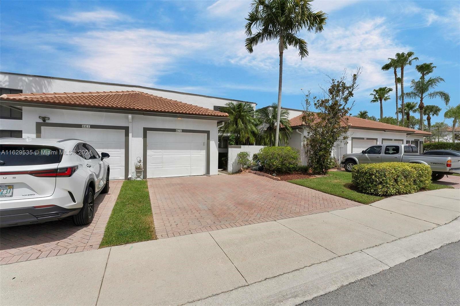 Property Photo:  671 SW 158th Way  FL 33027 