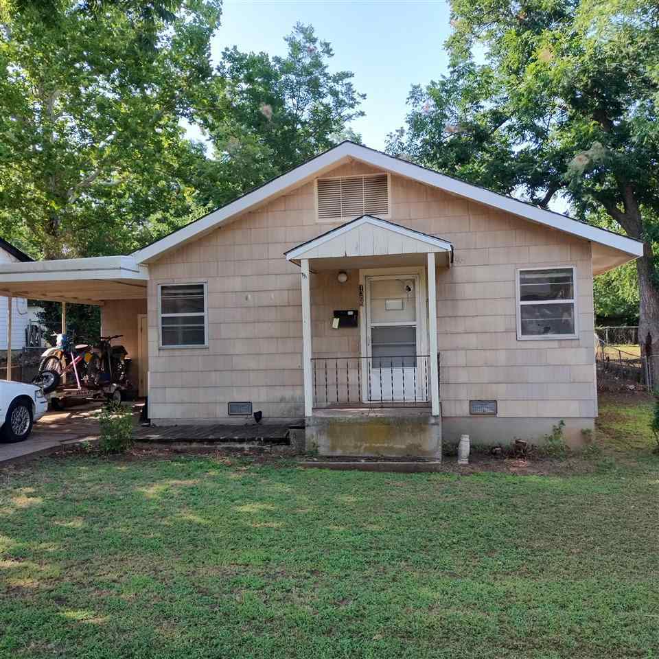 Property Photo: 1305 E Eastern OK 74074