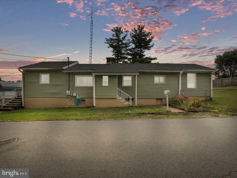 Property Photo: 1002 Texas Street WV 25401