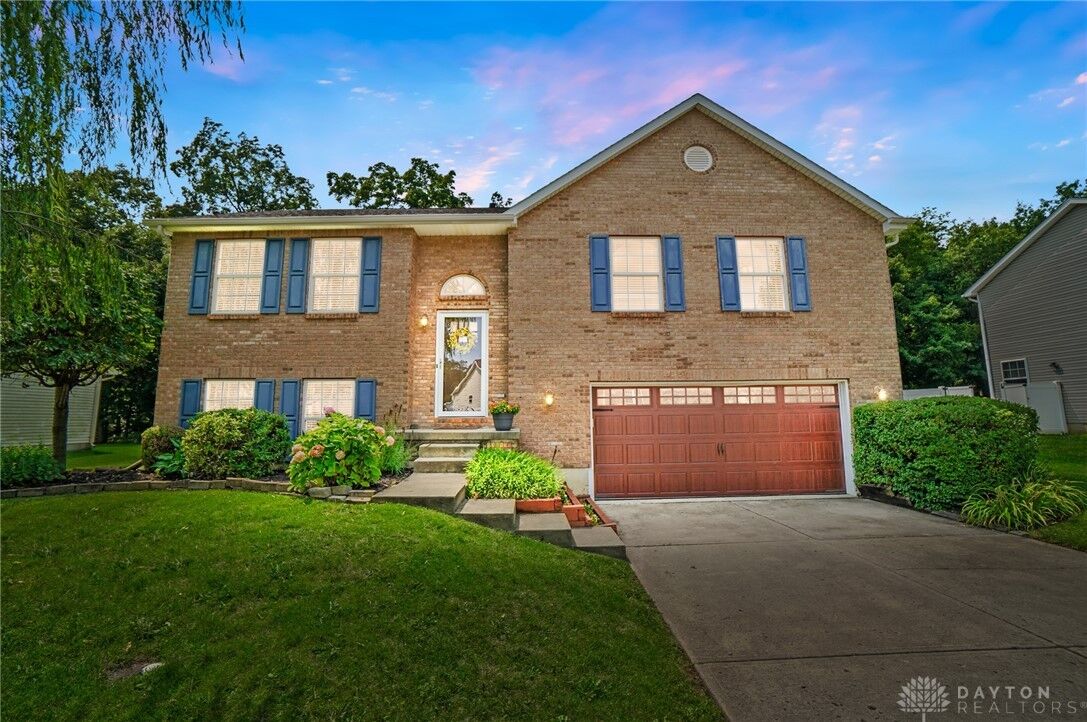 Property Photo:  6321 Sterling Woods Drive  OH 45315 