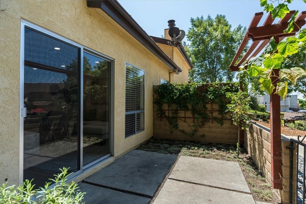 Property Photo:  1330 Southwood Drive 2  CA 93401 