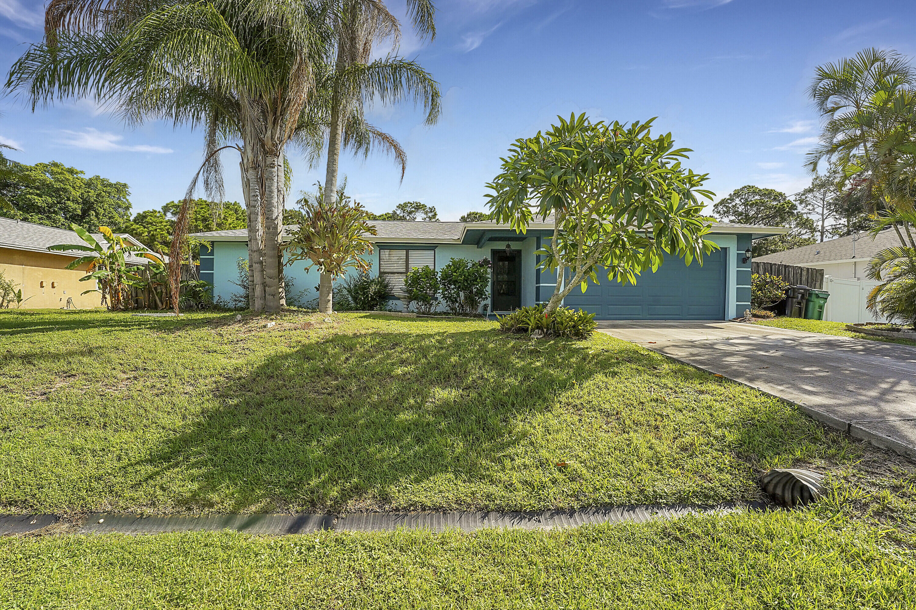 Property Photo:  1809 SW Oakwood Road  FL 34953 