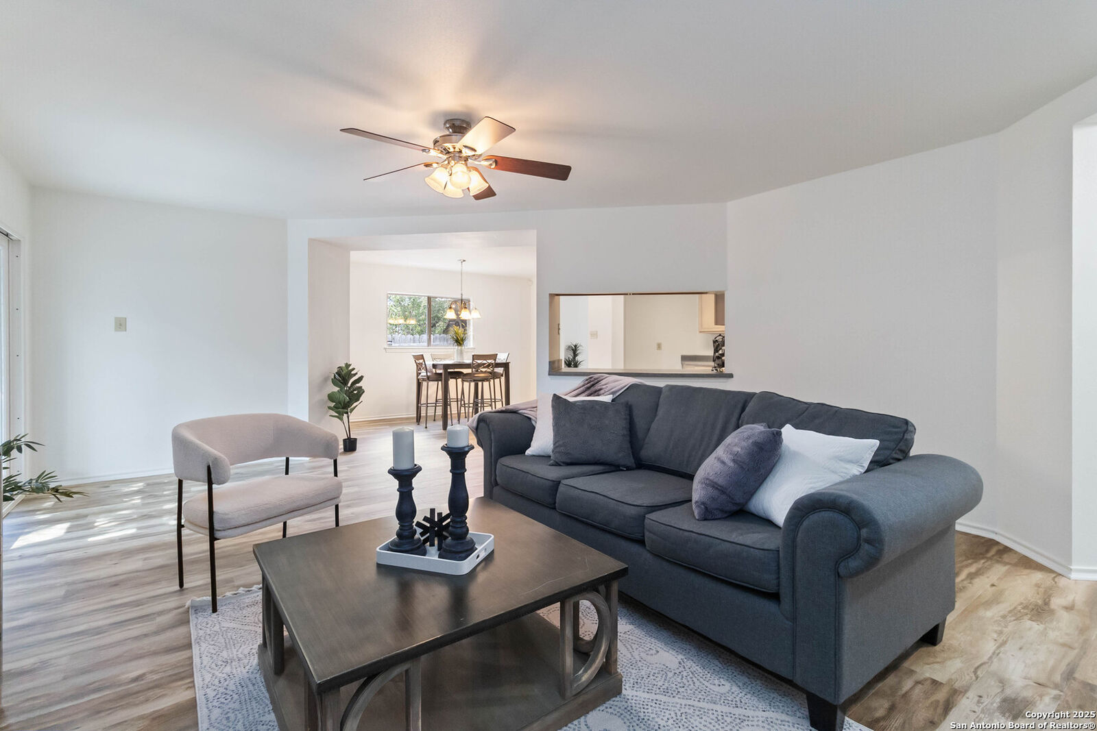 Property Photo: 13115 Regency Bnd TX 78249