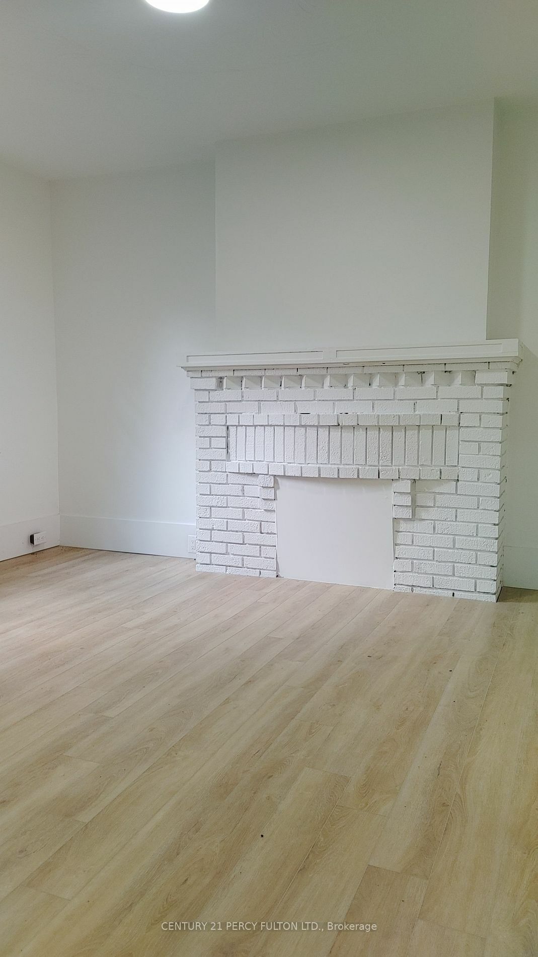 Property Photo:  59 Roncesvalles Ave 23  ON M6R 2K5 