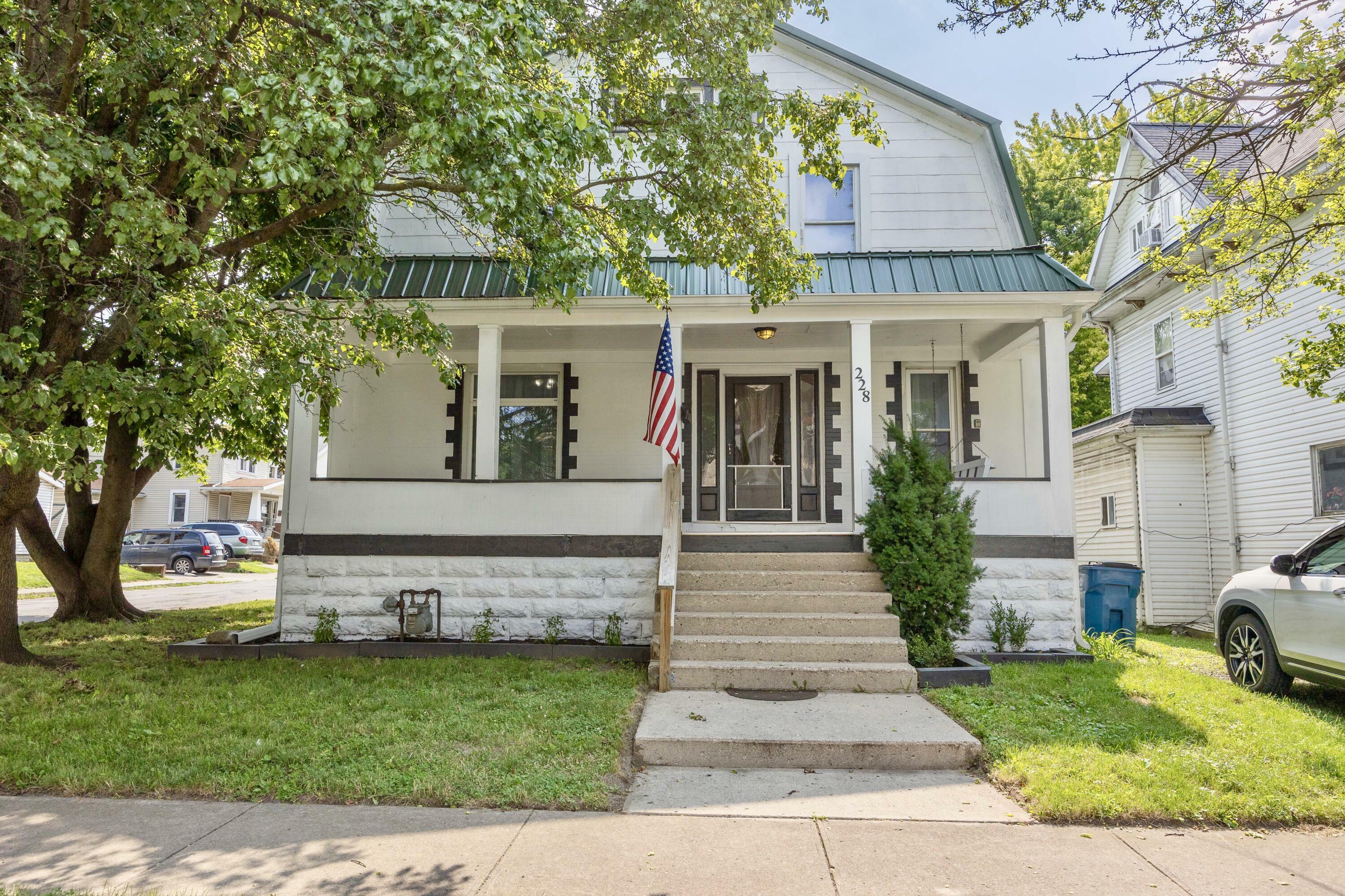 Property Photo:  228 N Detroit Street  OH 43311 