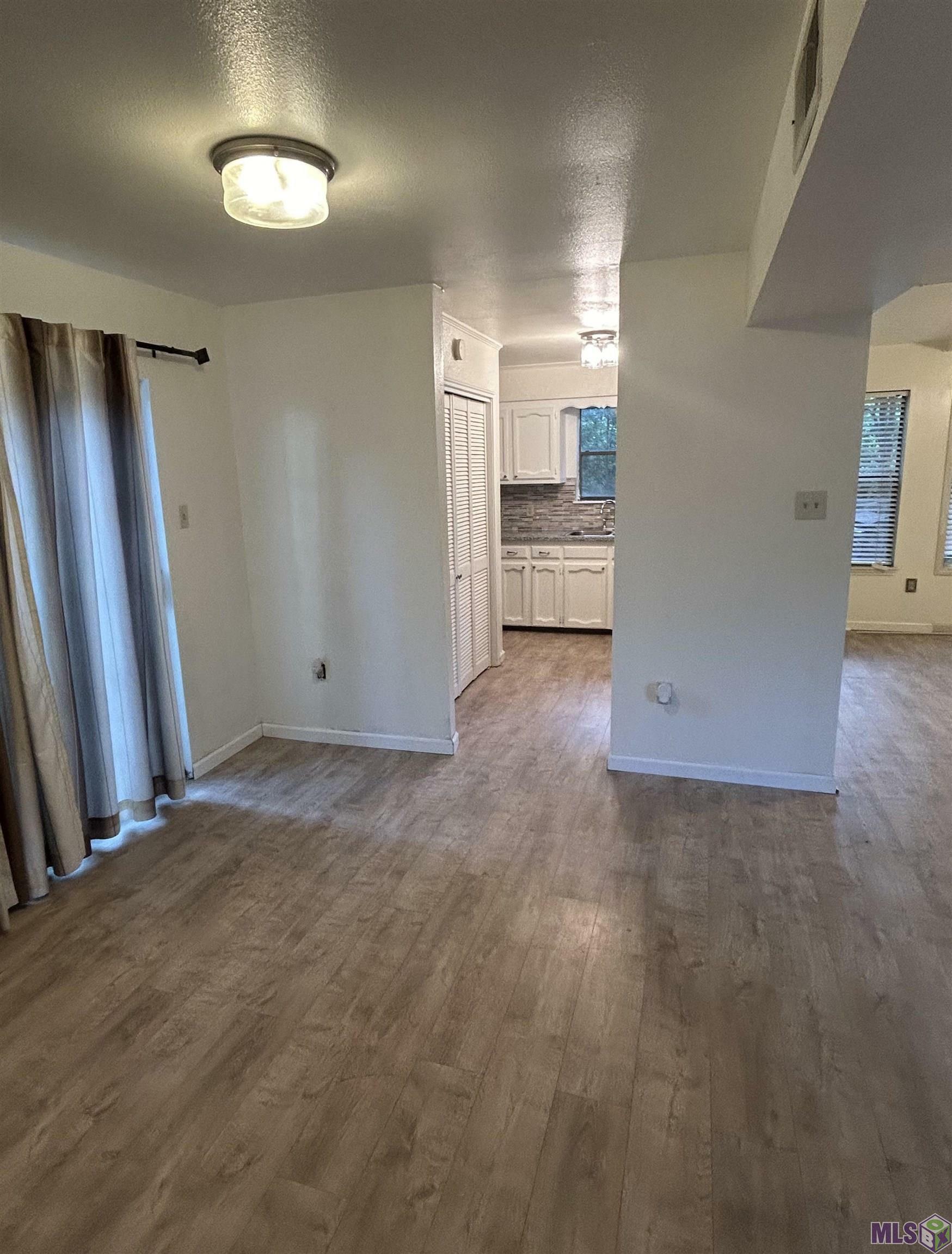 Property Photo: 7544 Pennhill Dr LA 70817
