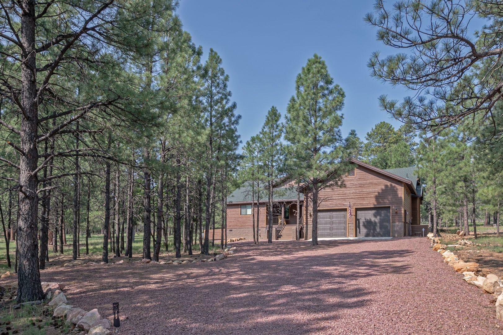 Property Photo:  1678 Sugar Pine Drive  AZ 86024 