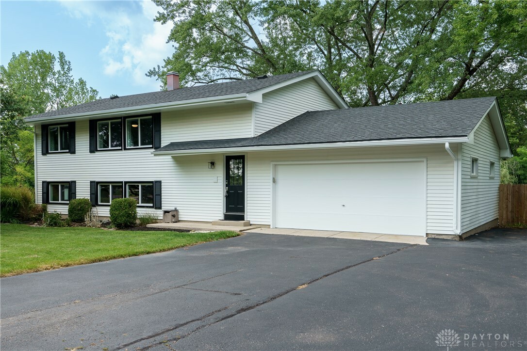 Property Photo:  10219 Washington Church Road  OH 45342 