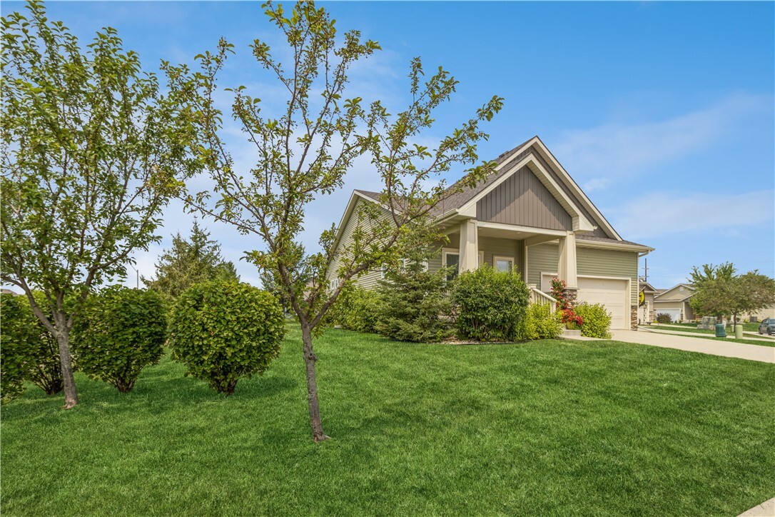 Property Photo:  8926 Linden Drive  IA 50266 