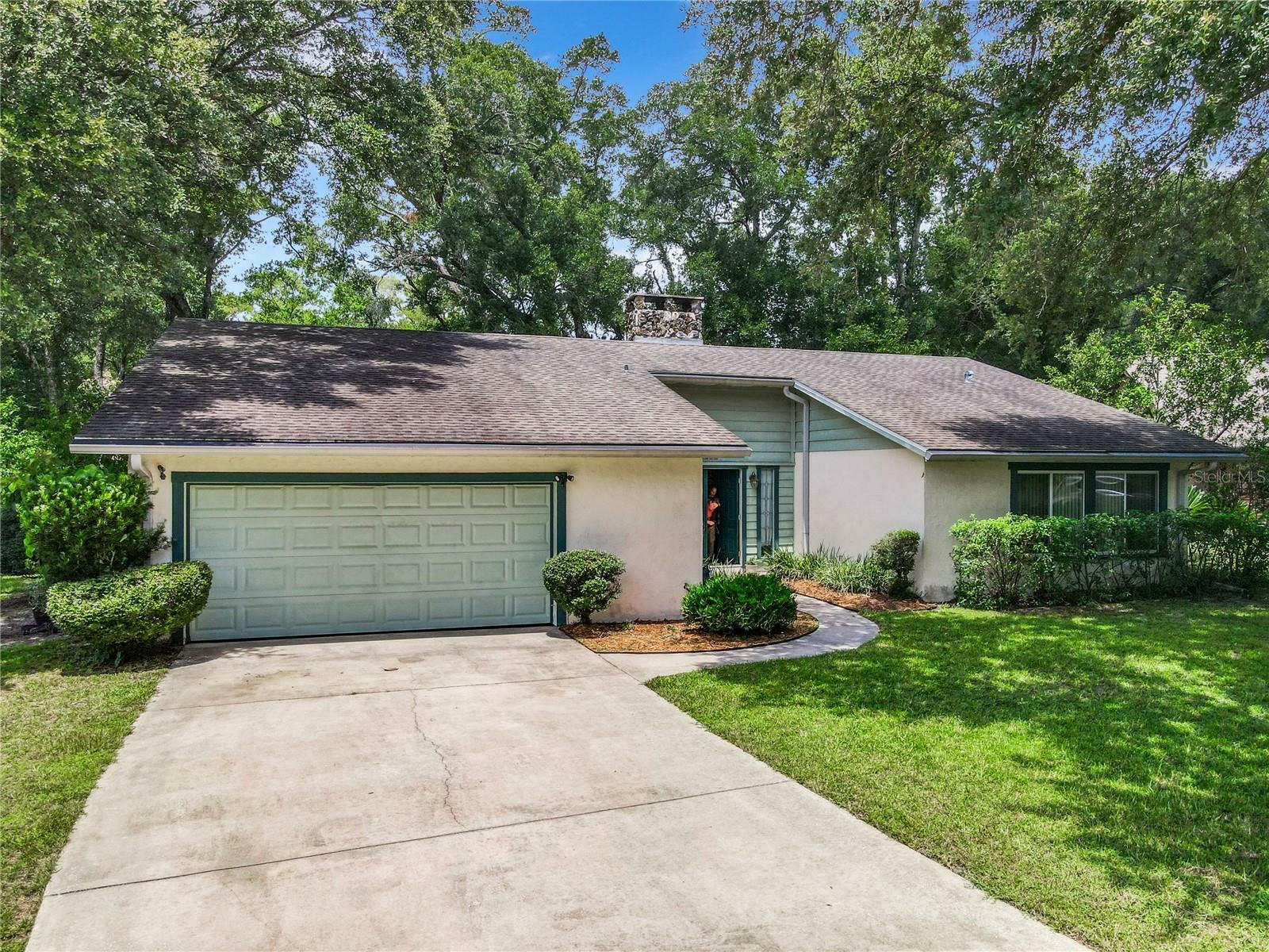 Property Photo: 2742 Saratoga Road FL 32720