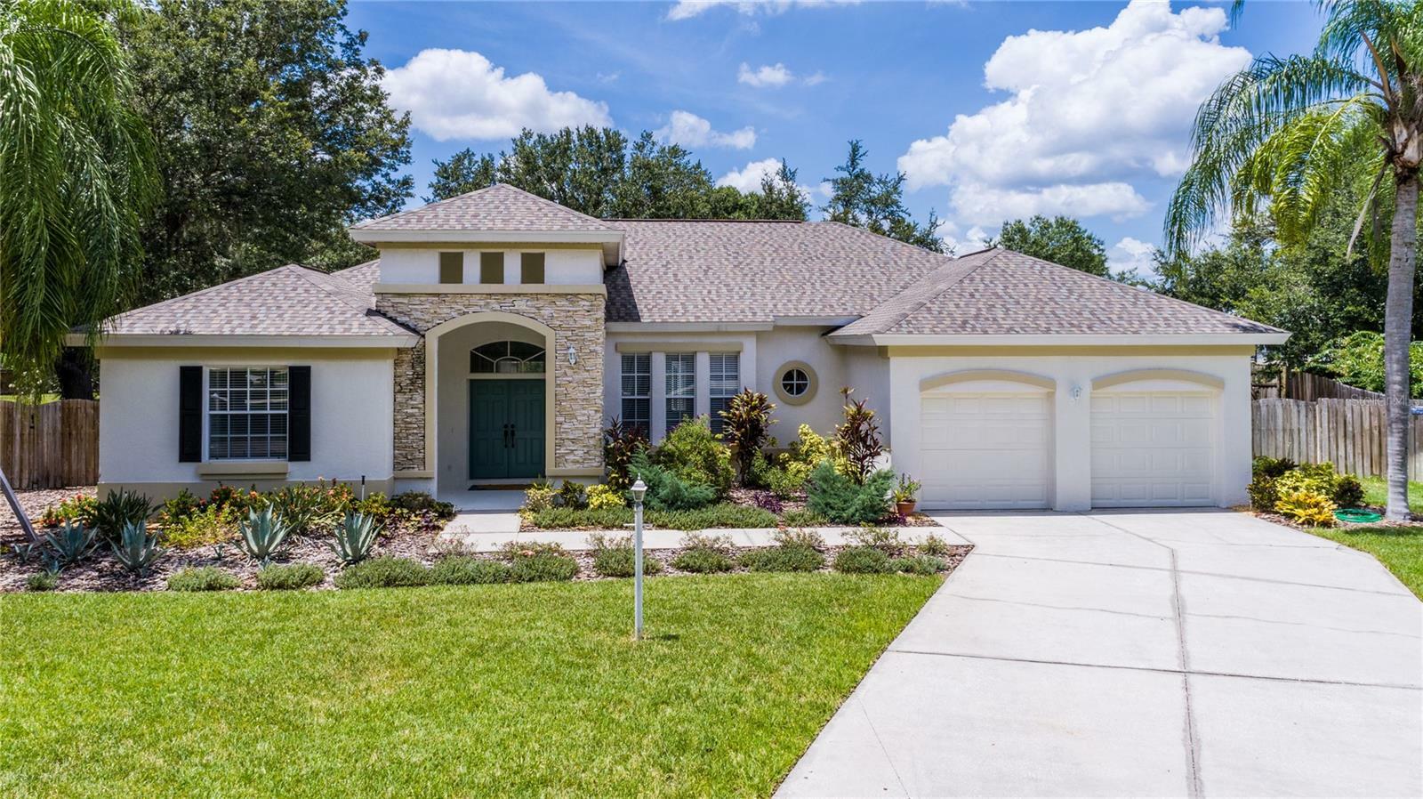 Property Photo:  2901 Laurel Meadow Court  FL 33566 