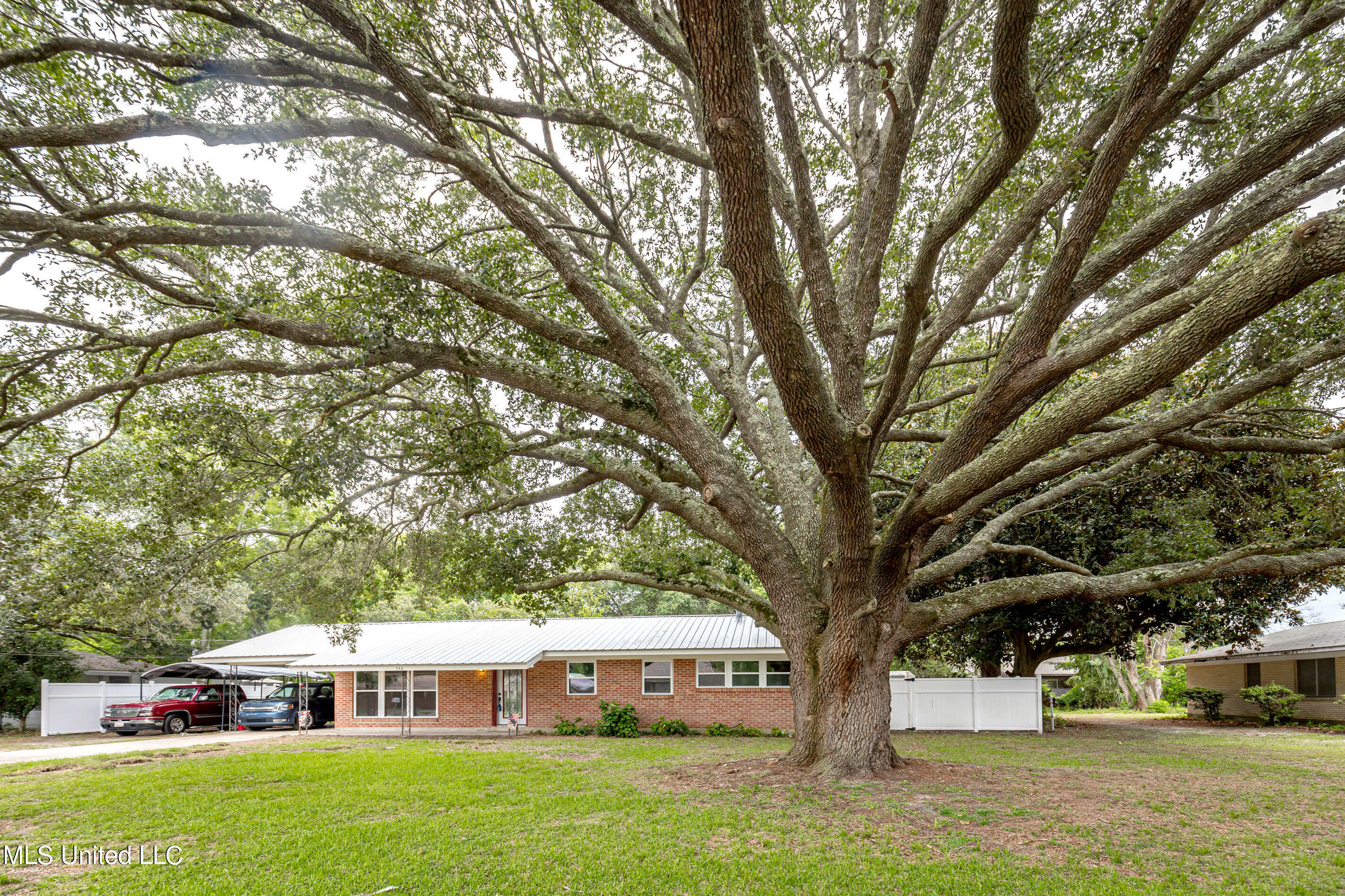 Property Photo:  346 Hilton Avenue  MS 39531 