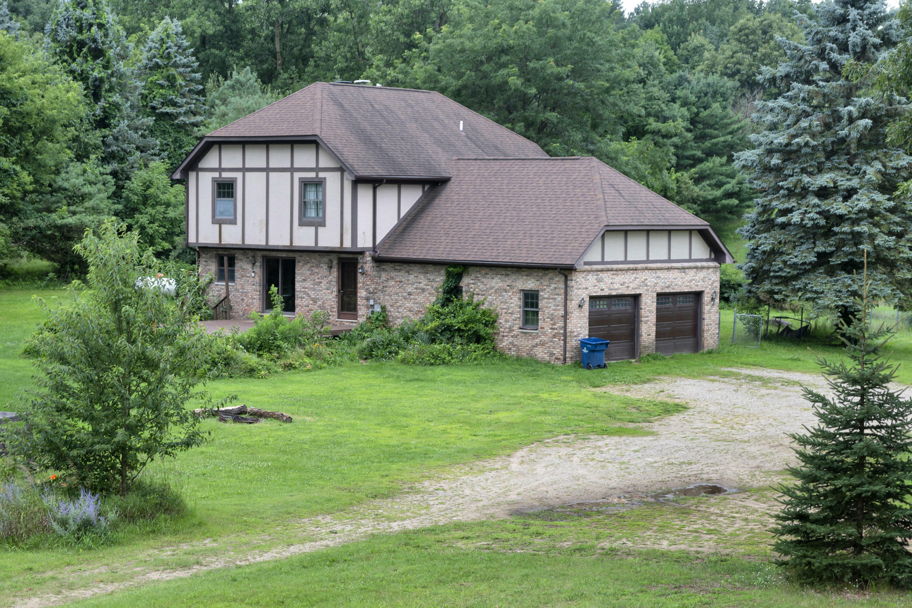 Property Photo:  1795 Hill Road  MI 48383 