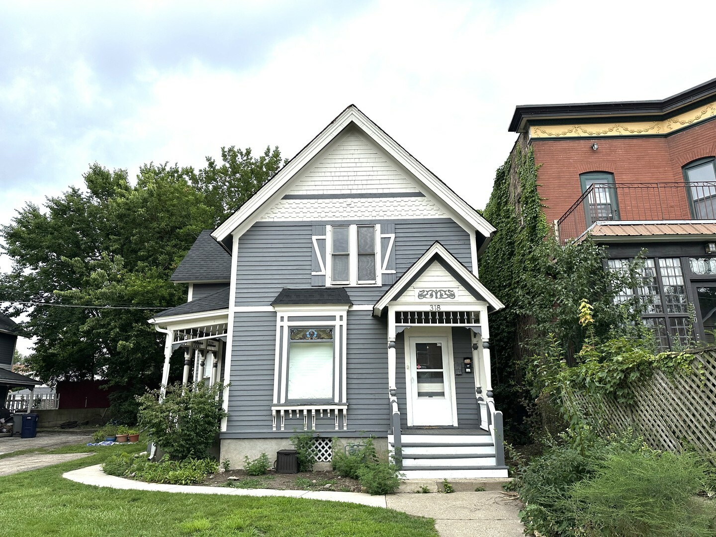 Property Photo:  318 North Street Upper  IL 60120 