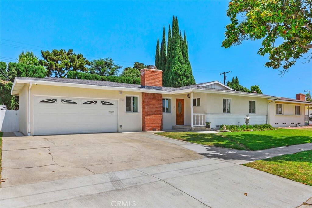 Property Photo:  1727 W Cris Avenue  CA 92804 