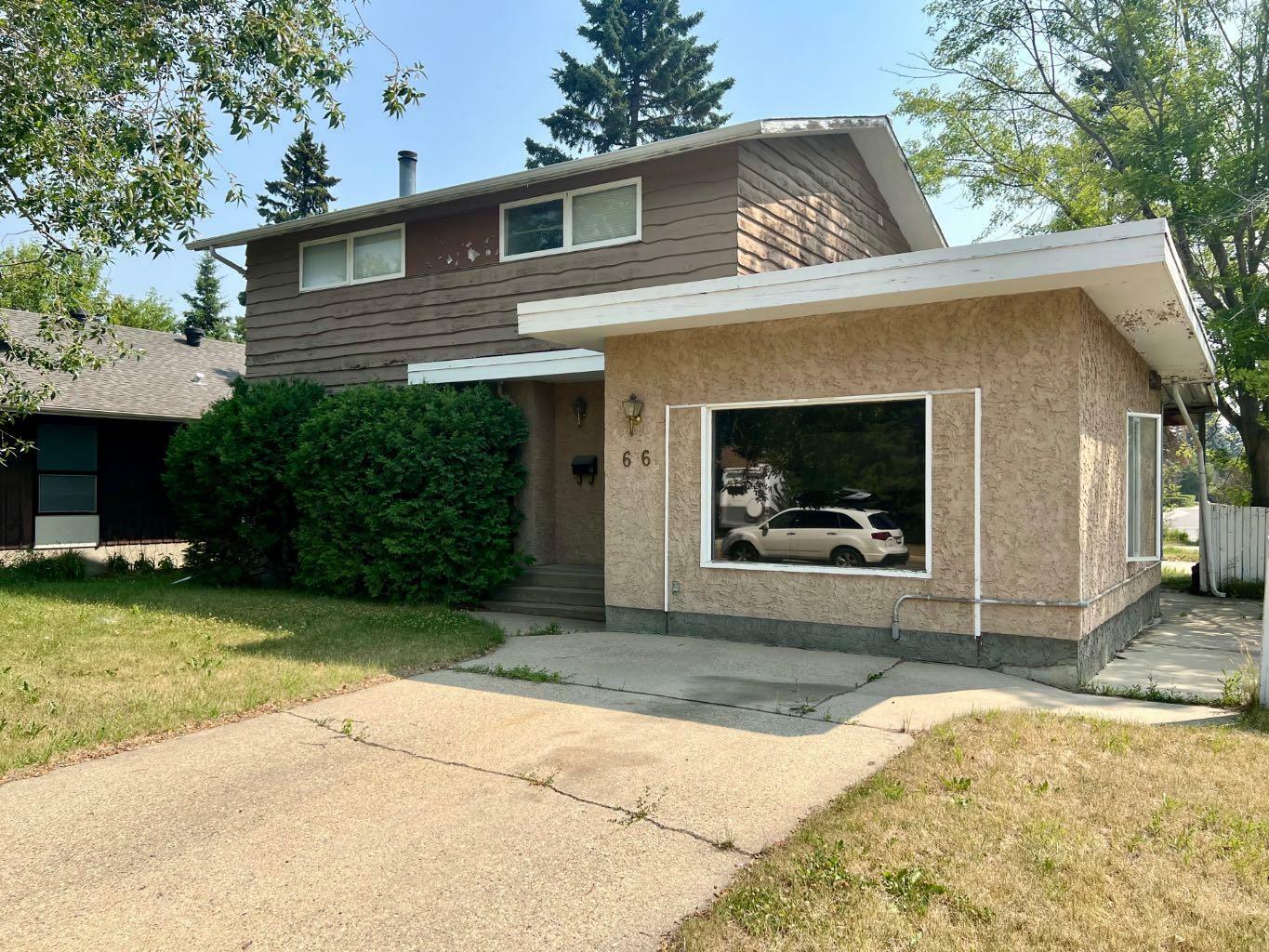 66 Sherwood Crescent  Red Deer AB T4N 0A6 photo