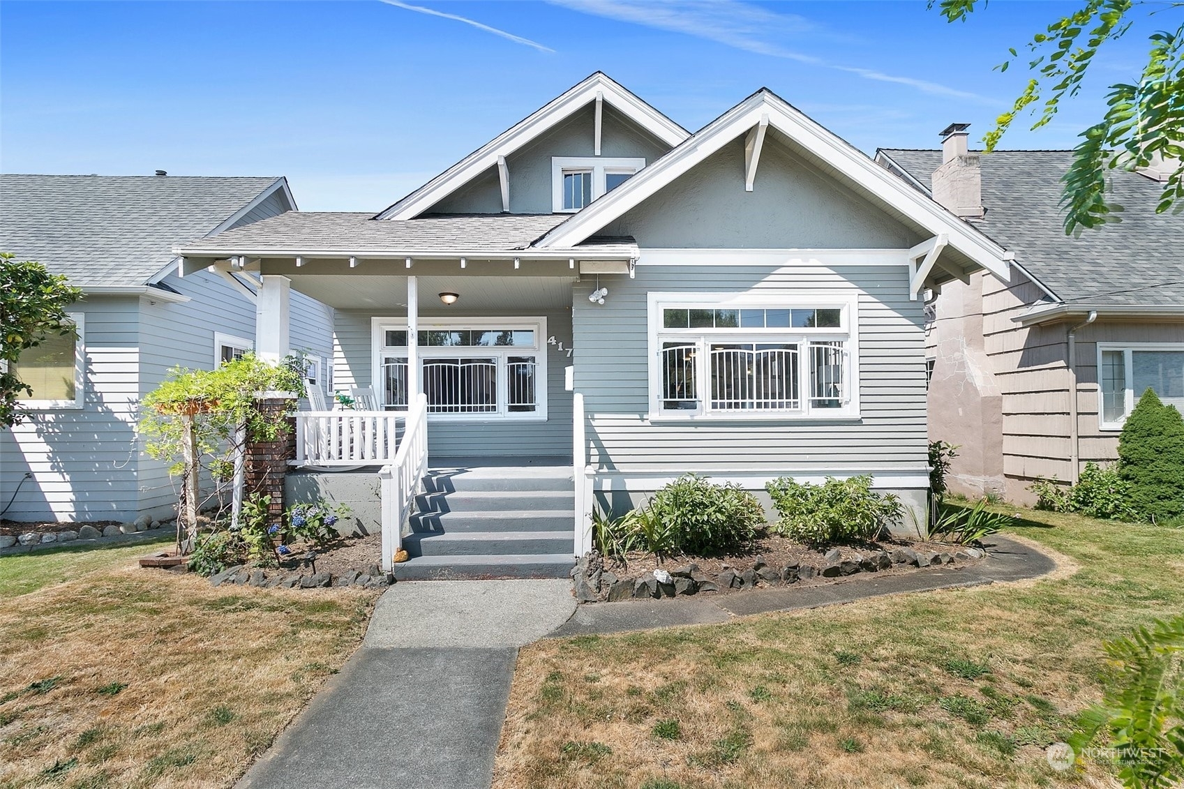 Property Photo:  417 Whitworth Avenue S  WA 98057 