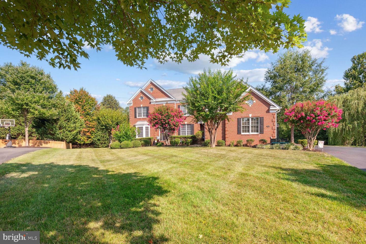 Property Photo:  5350 Walkerton Court  VA 20169 