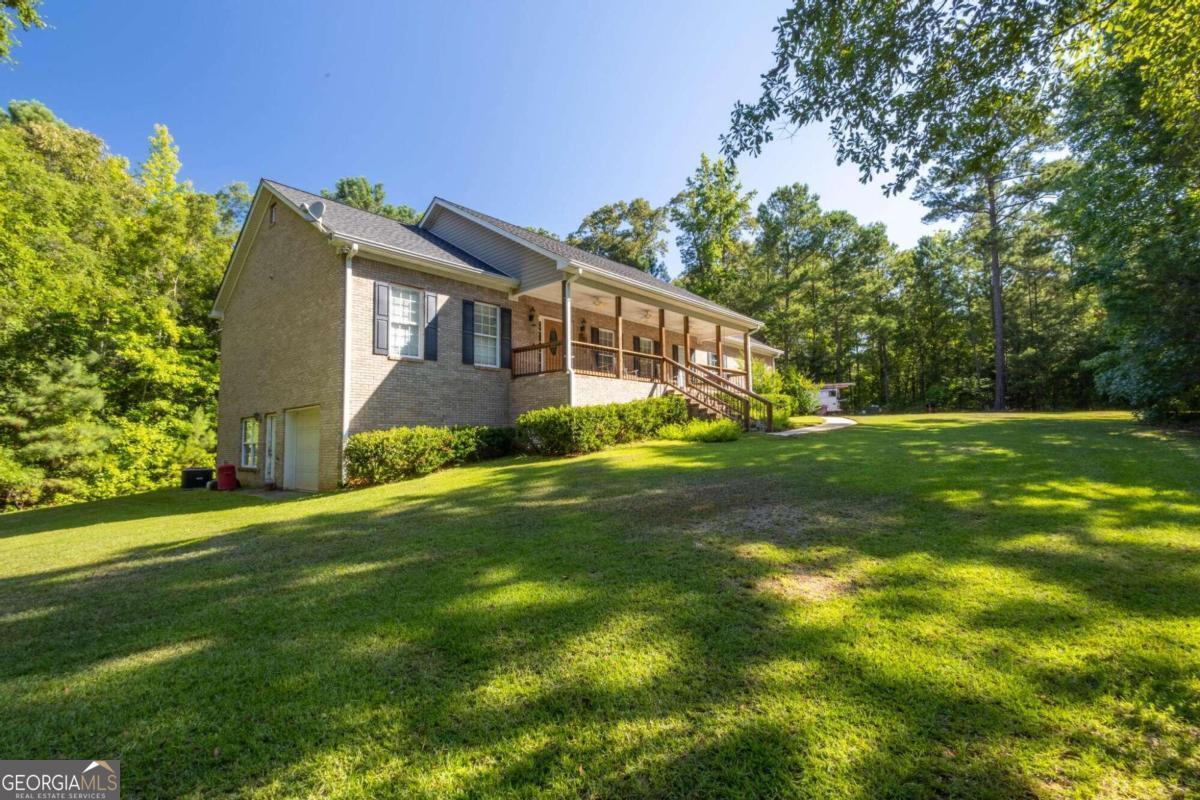 Property Photo: 637 Holloway Hollow GA 31064