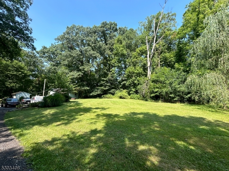 Property Photo:  31 Mellicks Wood Rd  NJ 08865 