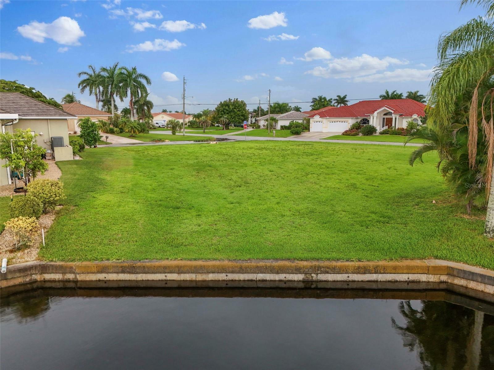 Property Photo:  4033 Bastia Court  FL 33950 