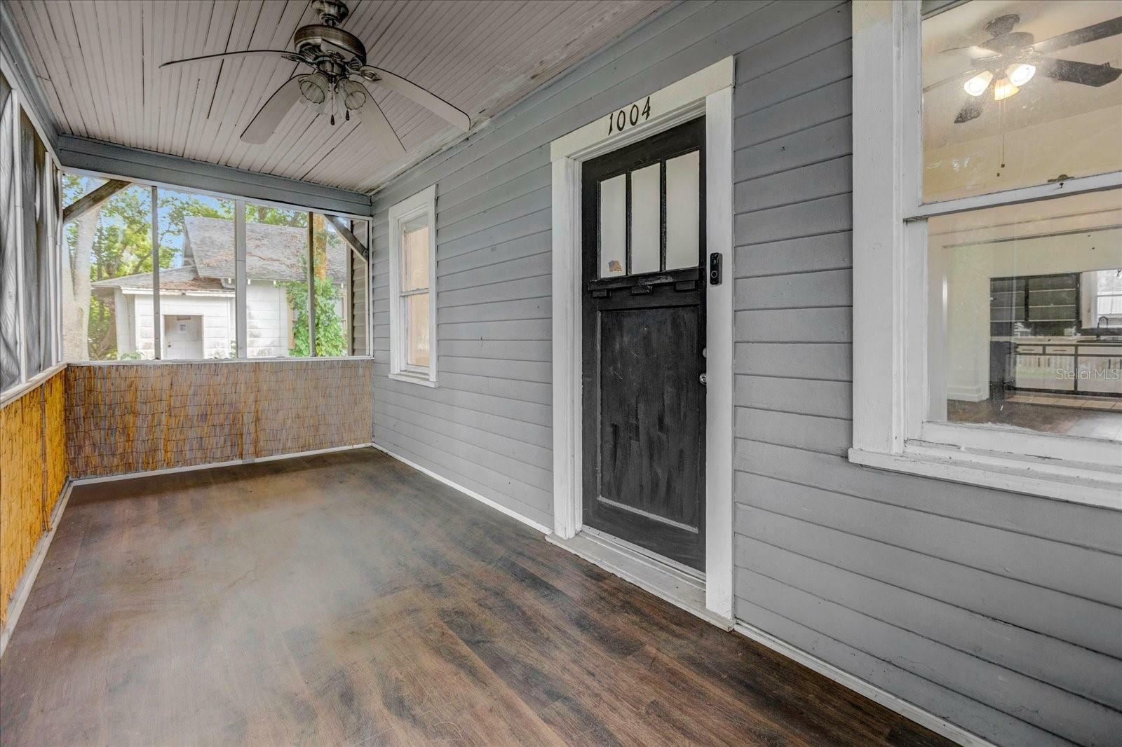 Property Photo:  1004 S Laurel Avenue  FL 32771 