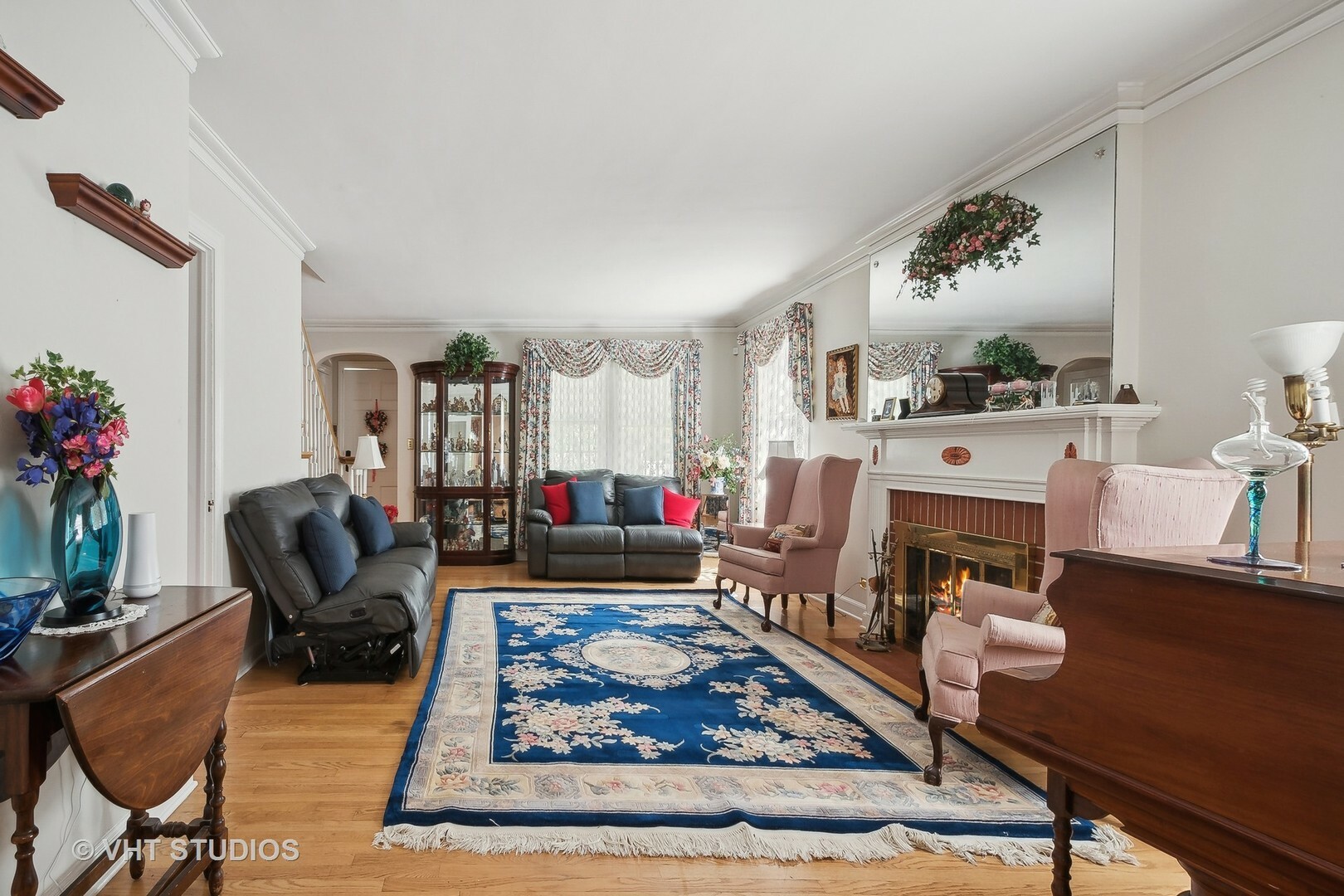 Property Photo:  6630 N Loron Avenue  IL 60646 