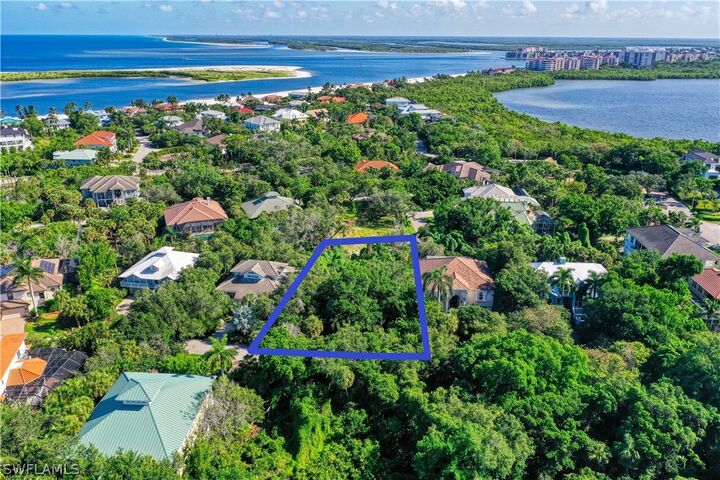 Property Photo: 374 Gumbo Limbo Lane FL 34145