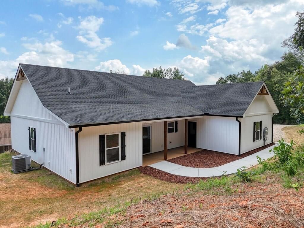 Property Photo:  34 Travadens Way  GA 30512 