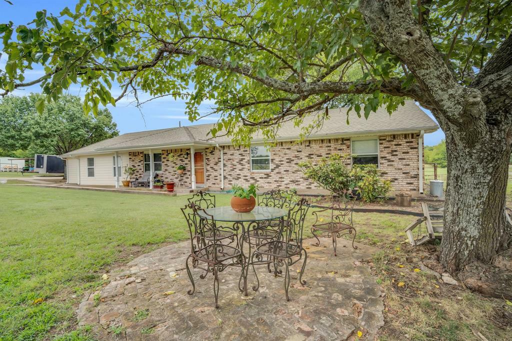 Property Photo:  3010 Clearview Drive  TX 76065 