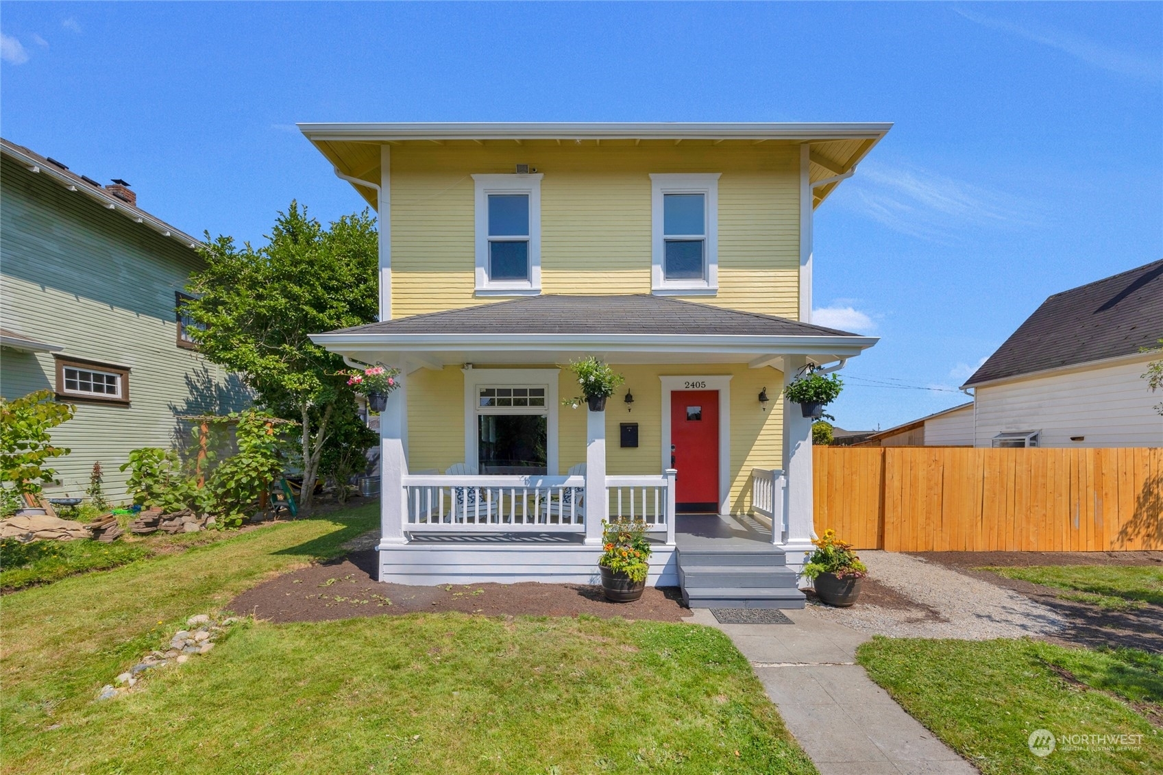 Property Photo:  2405 State Street  WA 98201 