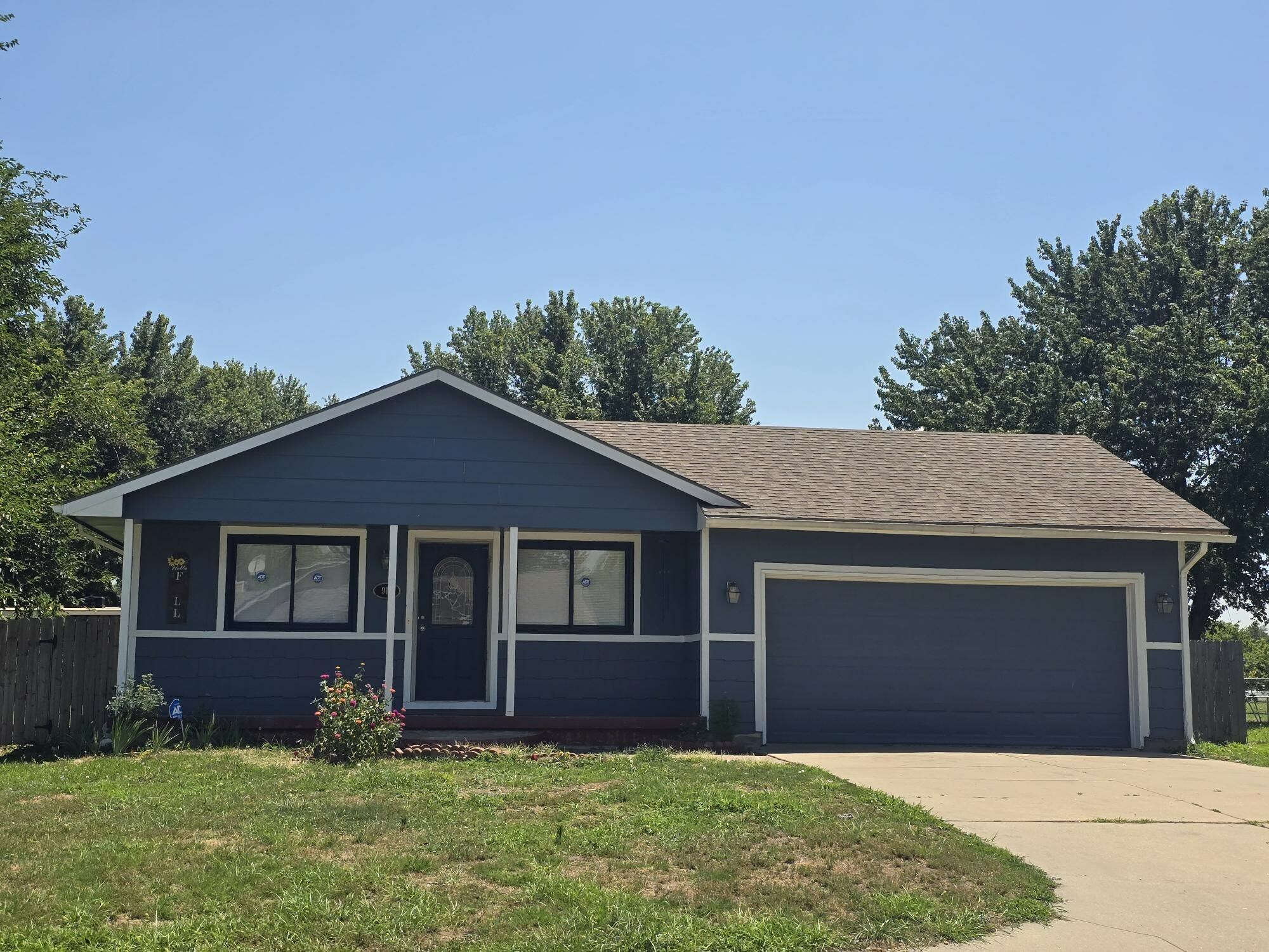 Property Photo:  919 E Karla Ave  KS 67060 