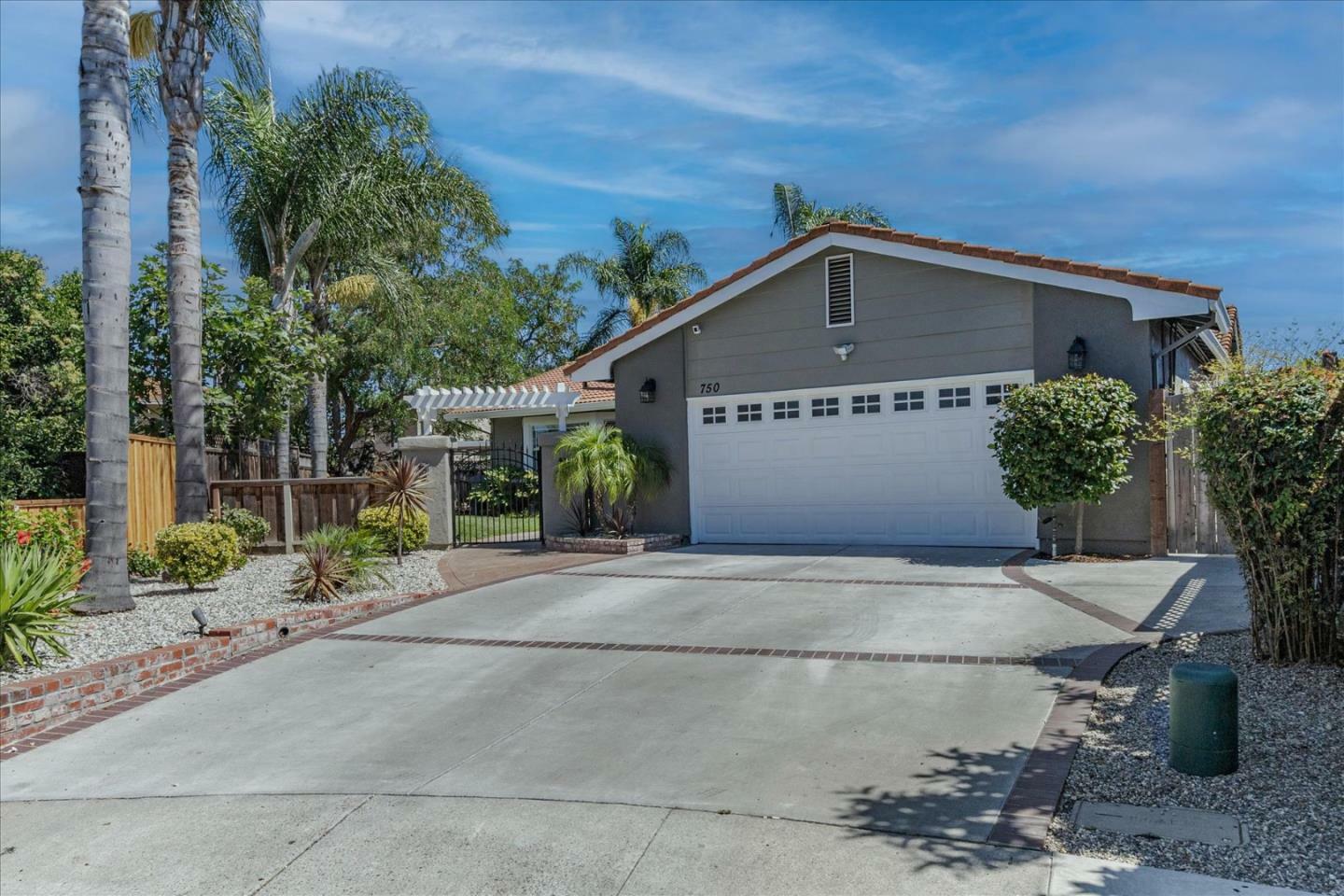 Property Photo:  750 Rielly Court  CA 95123 