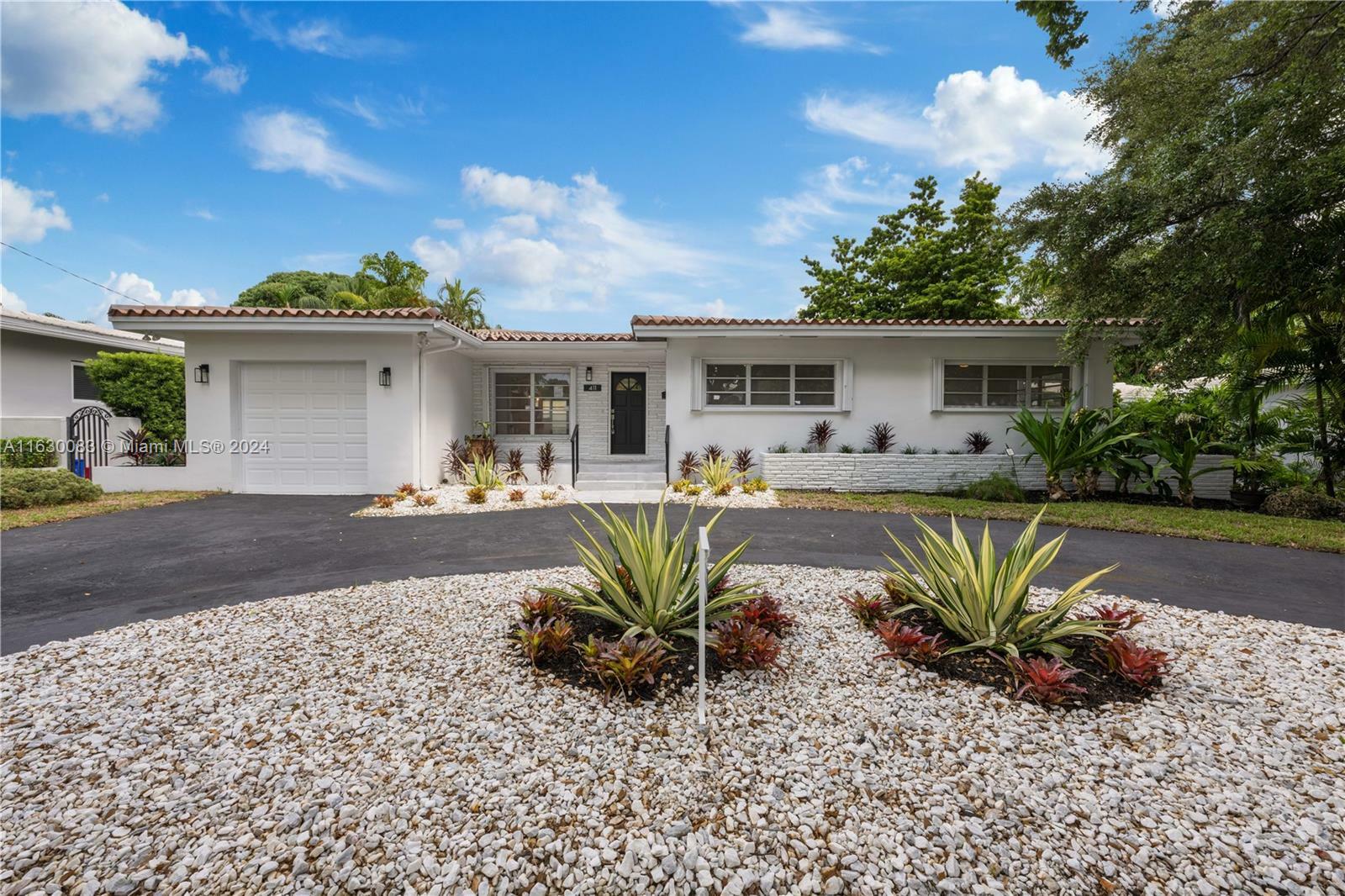 Property Photo:  411 Malaga Ave  FL 33134 