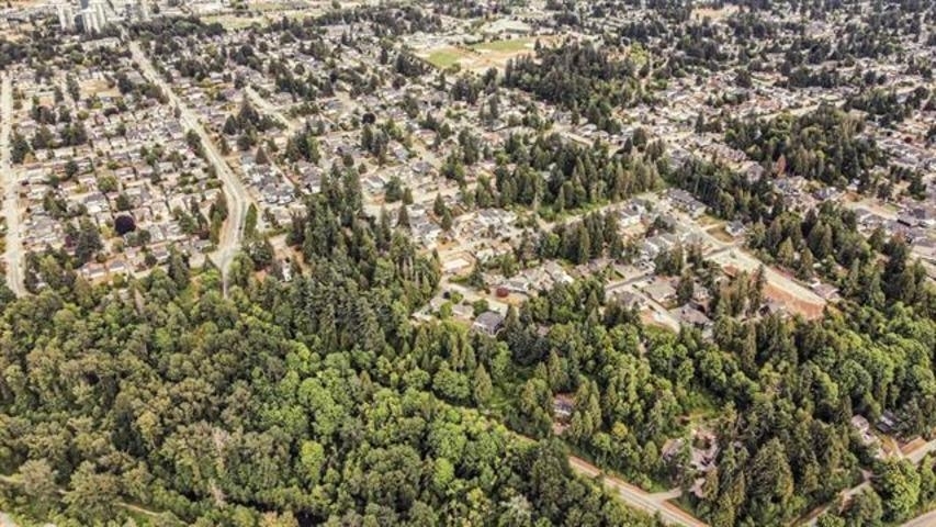 Photo de la propriété:  12707 107A Avenue  BC V3V 3J3 