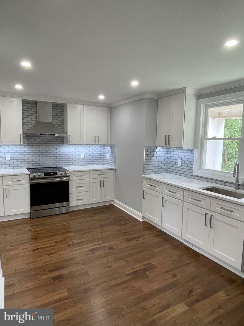 Property Photo: 22 Christopher Drive PA 18966