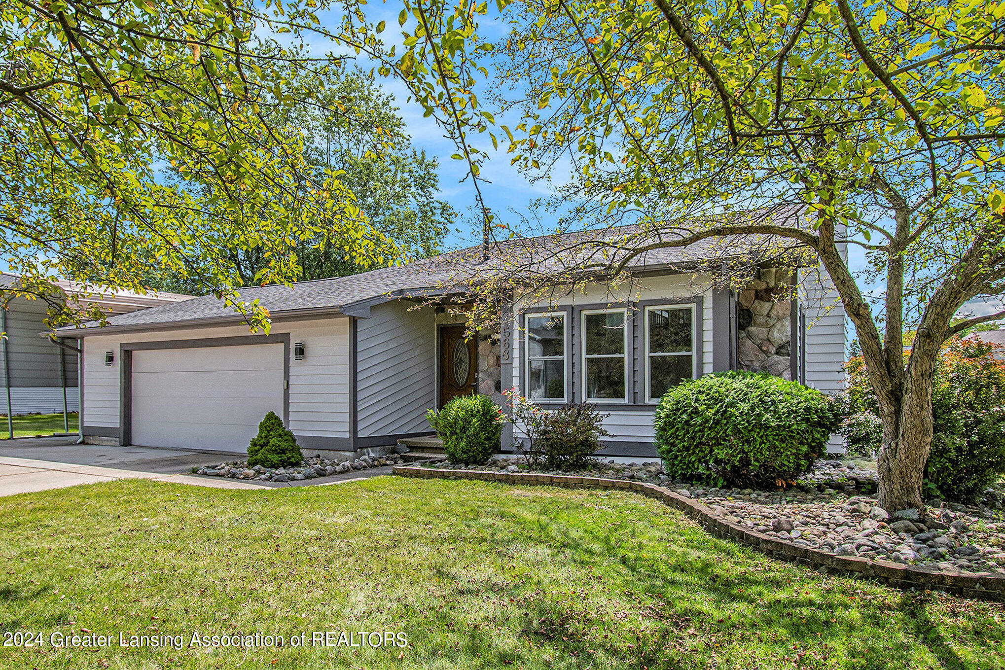 Property Photo:  1568 Stonehaven Drive  MI 48842 