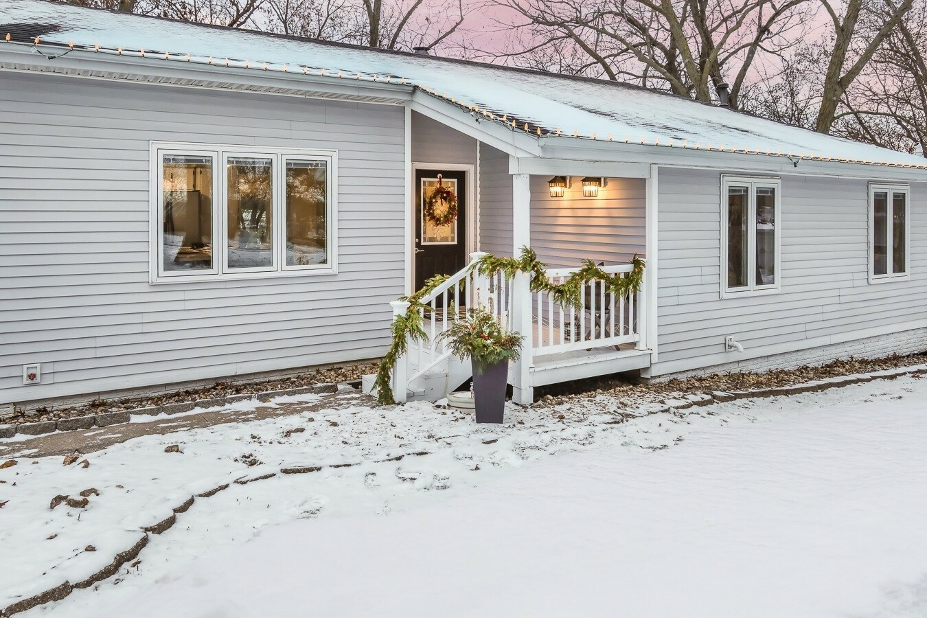 Property Photo:  1491 Circle Drive  IA 50138 