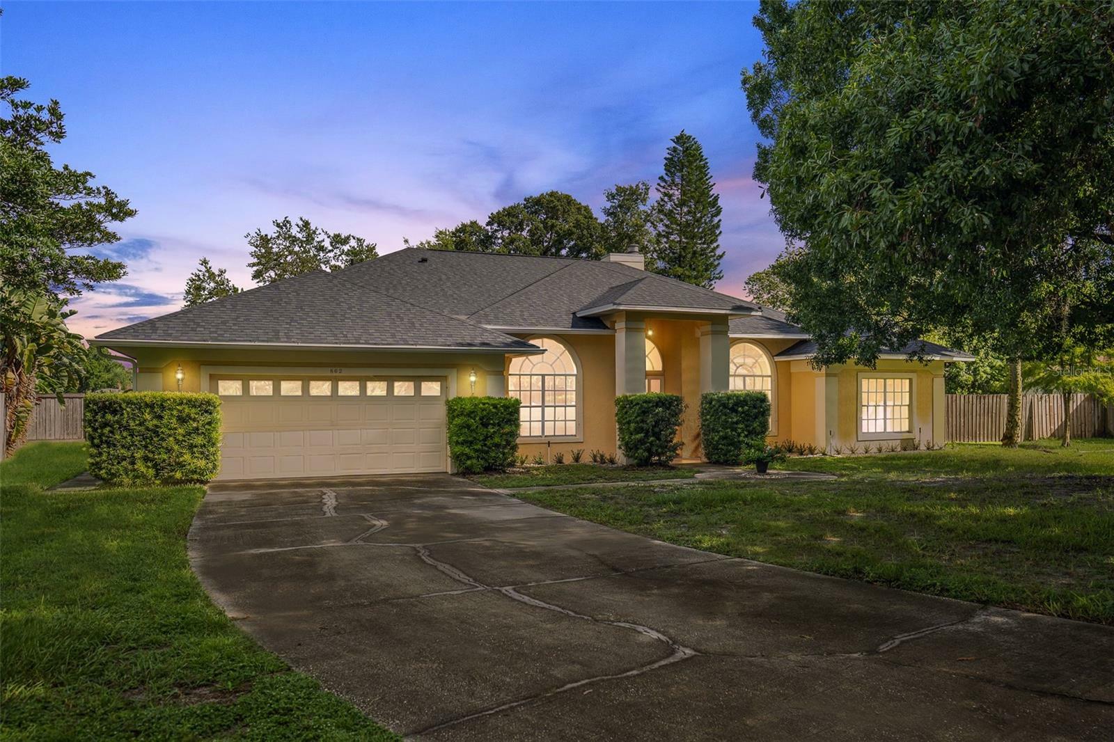 Property Photo:  862 Mellowood Avenue  FL 32825 