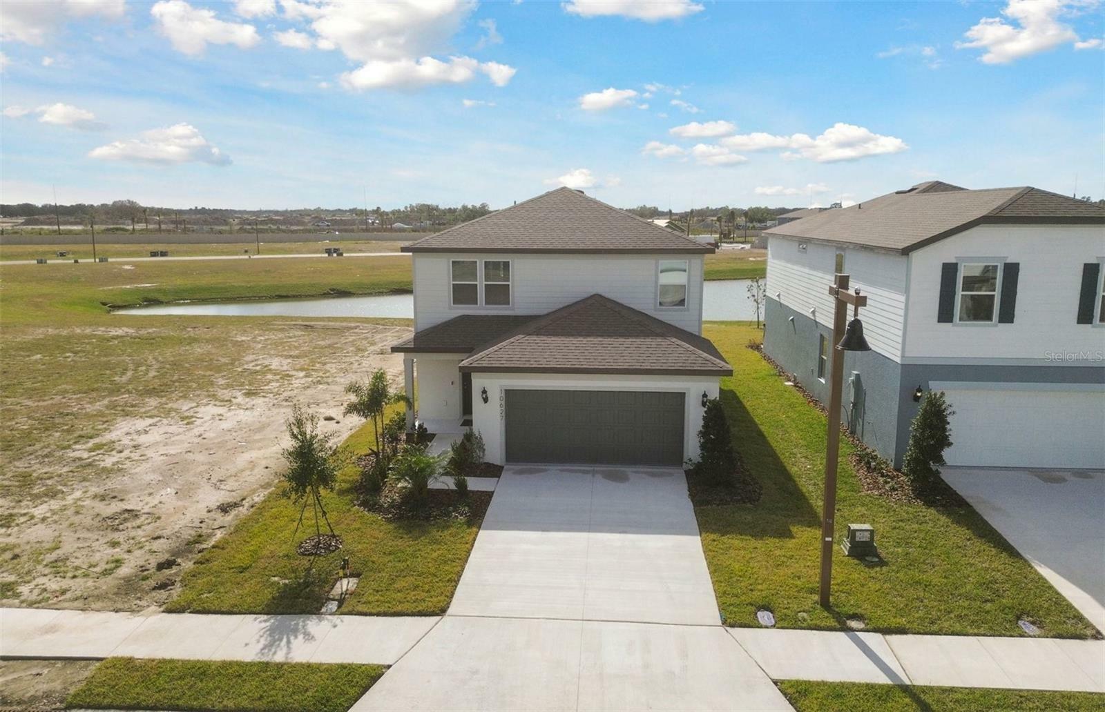 Property Photo: 10627 Hidden Banks Glen FL 34219