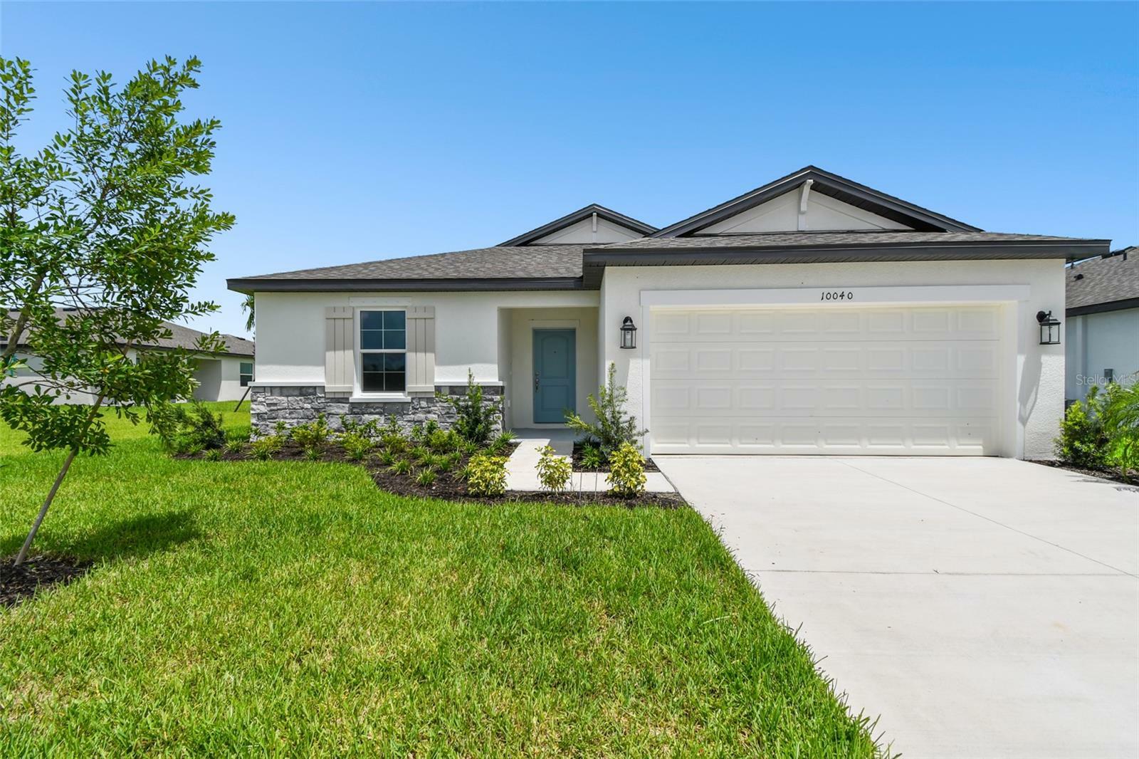 Property Photo:  10040 Last Light Glen  FL 34219 