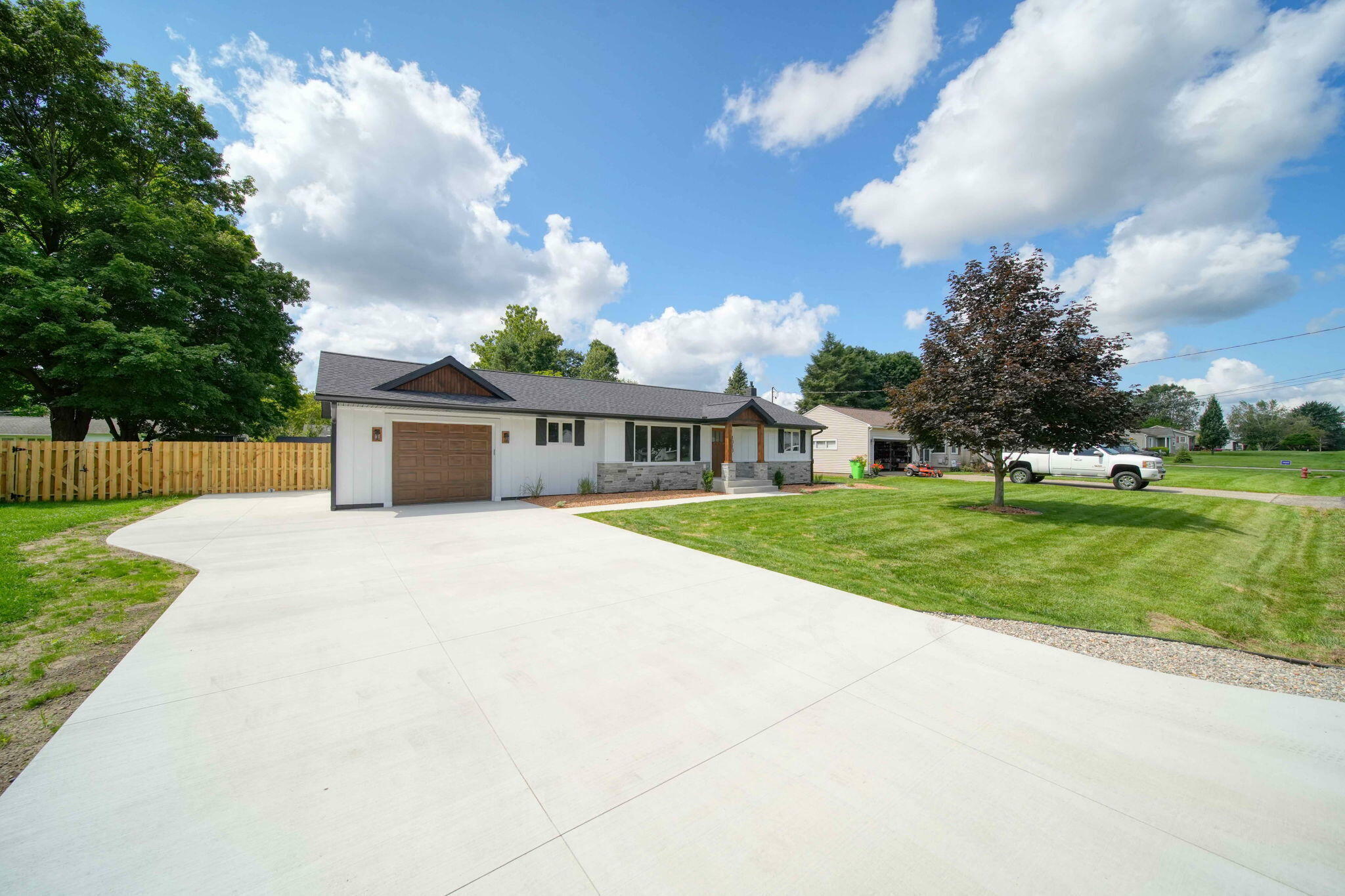 Property Photo:  1313 Gerry Drive  MI 49202 