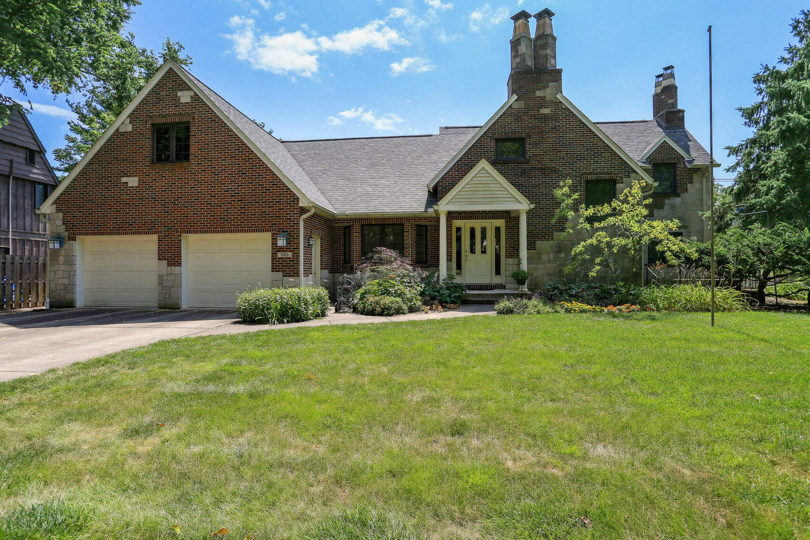 Property Photo:  705 W Pennsylvania Avenue  IL 61801 