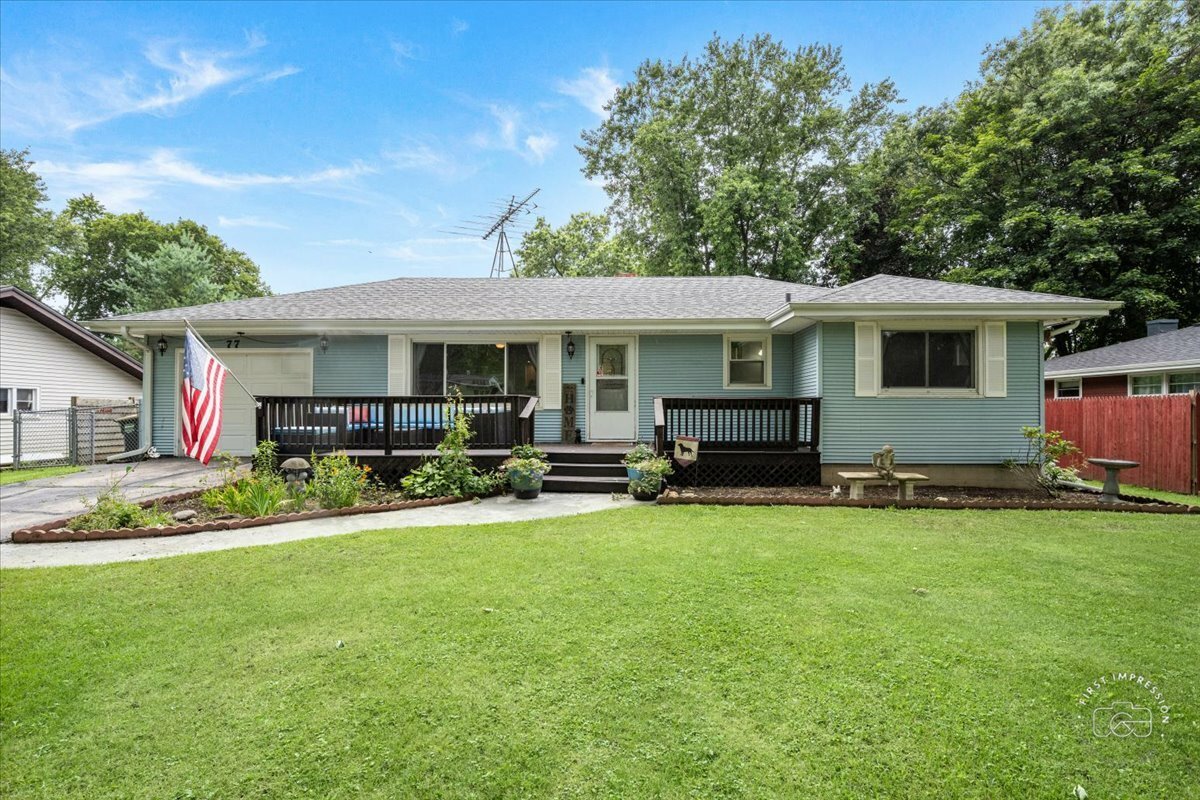 Property Photo:  77 Oaklawn Avenue  IL 60543 