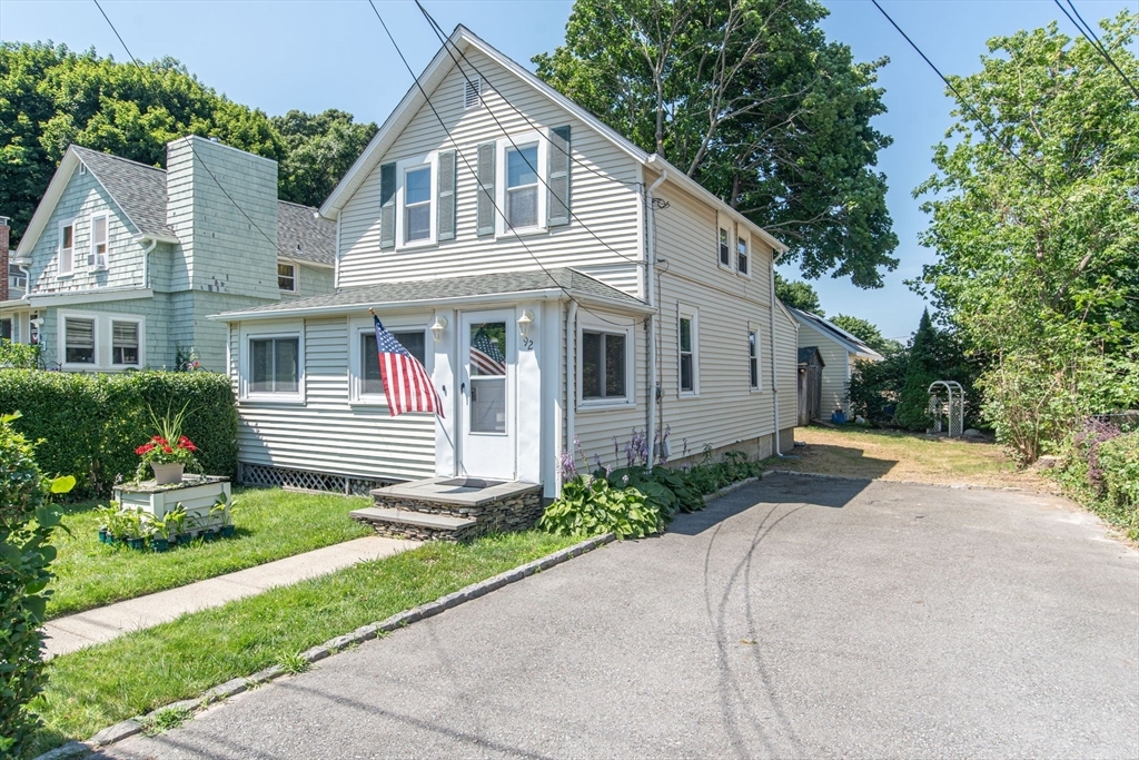 Property Photo:  92 Harris Ave  RI 02885 