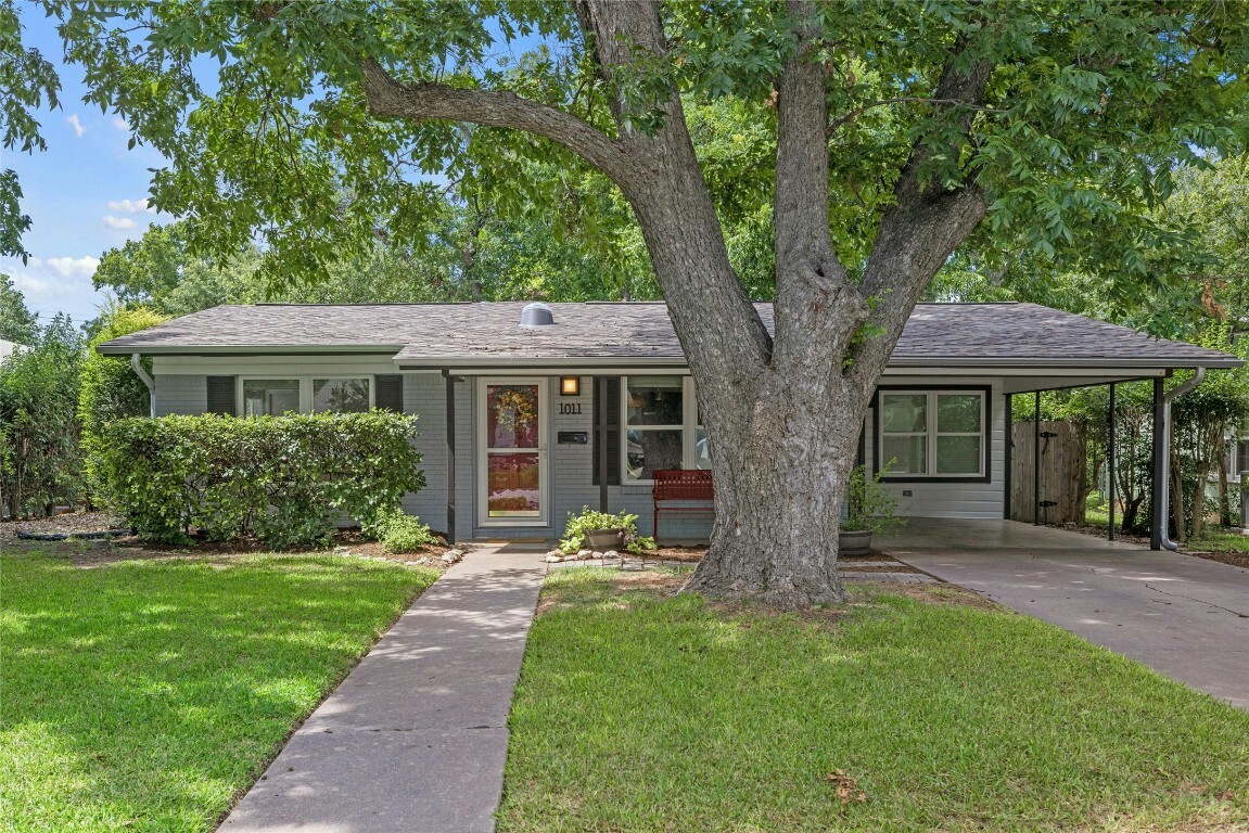 Property Photo:  1011 Arcadia Avenue  TX 78757 