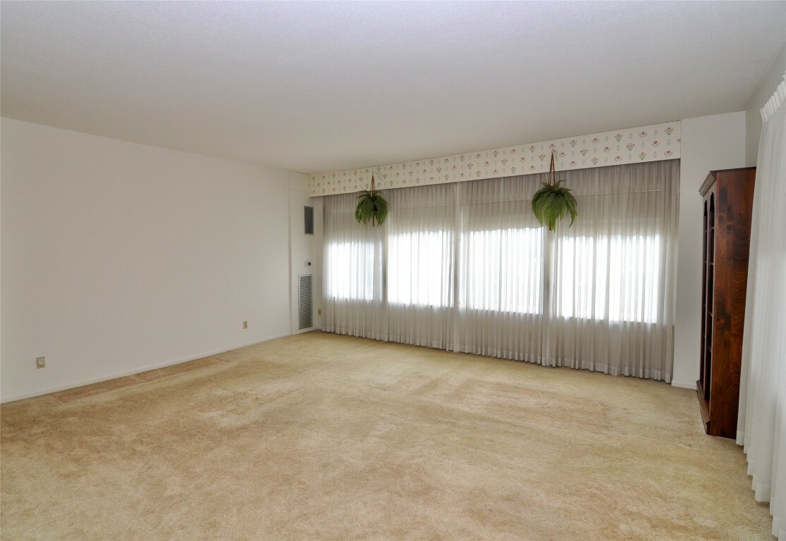 Property Photo:  5 Riverside Drive 1110  NY 13905 